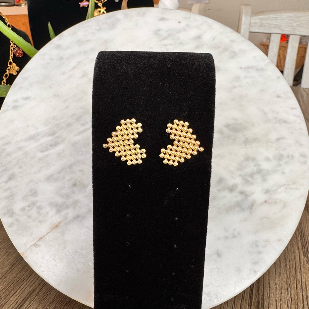 Radiant Gold Heart Stud Earrings - Picture 2 of 4